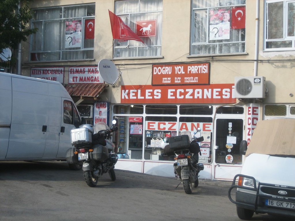 Keles Eczanesi