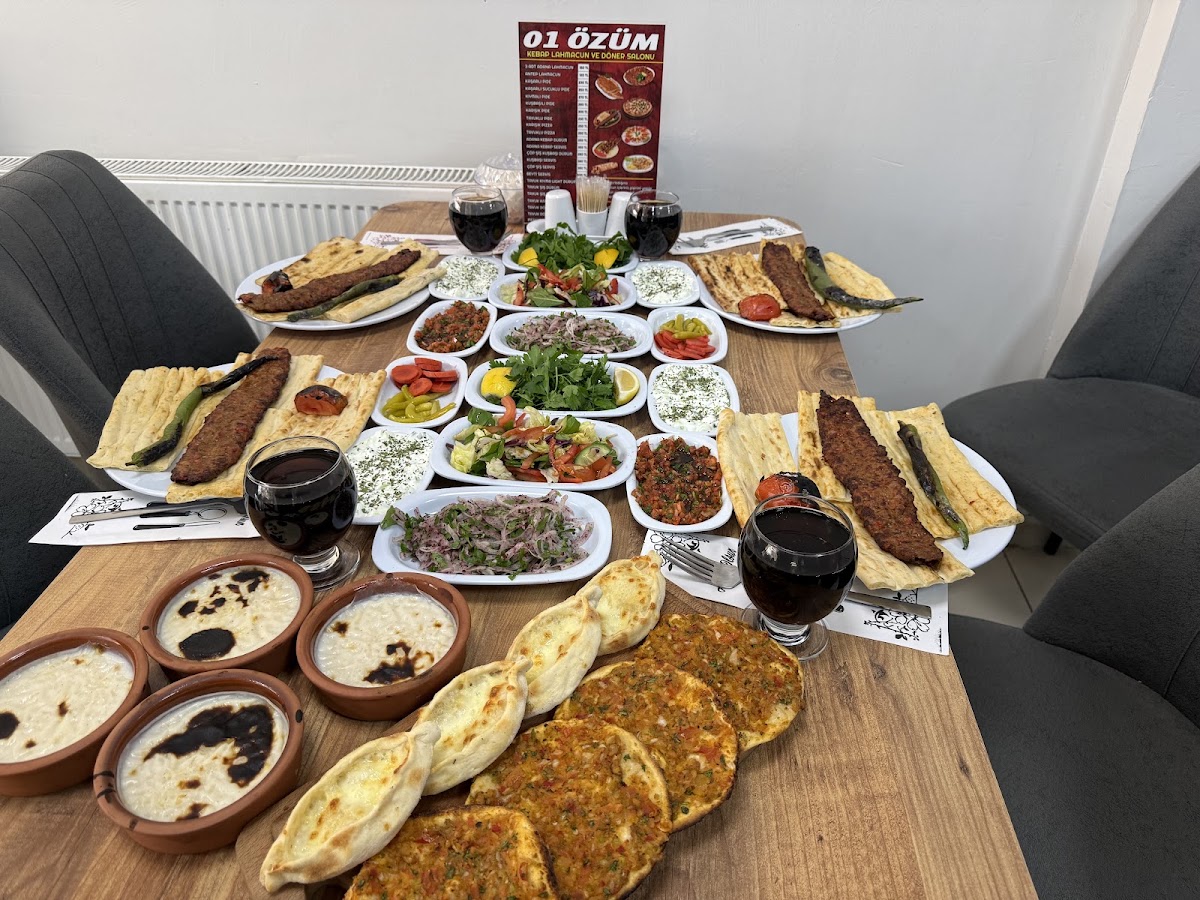 01 Özüm Kebap Döner Lahmacun