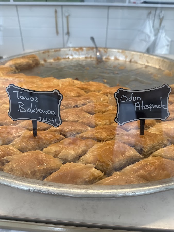 Özkaya unlumamülleri baklava