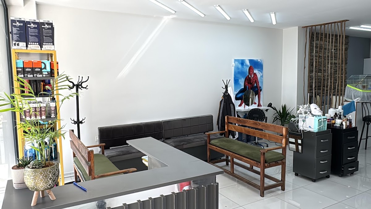 The Gentleman’s Barber Lounge