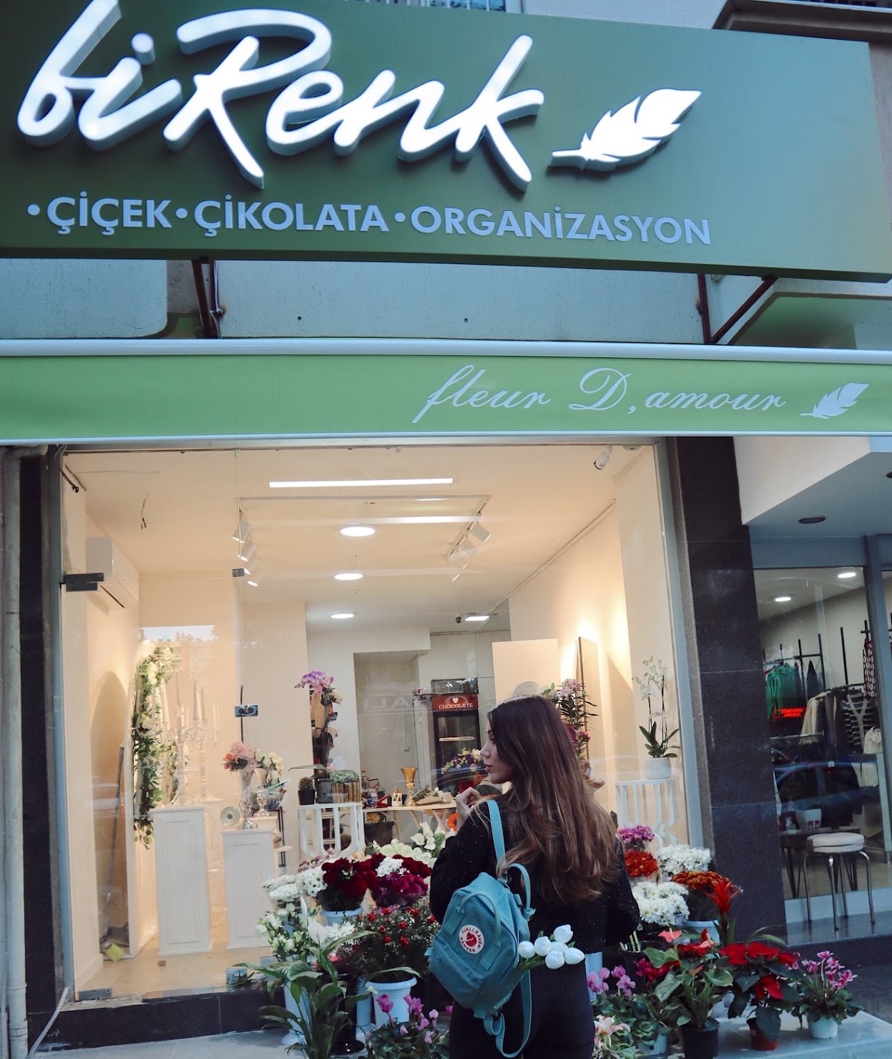 Birenk Çiçek, Çikolata, Organizasyon