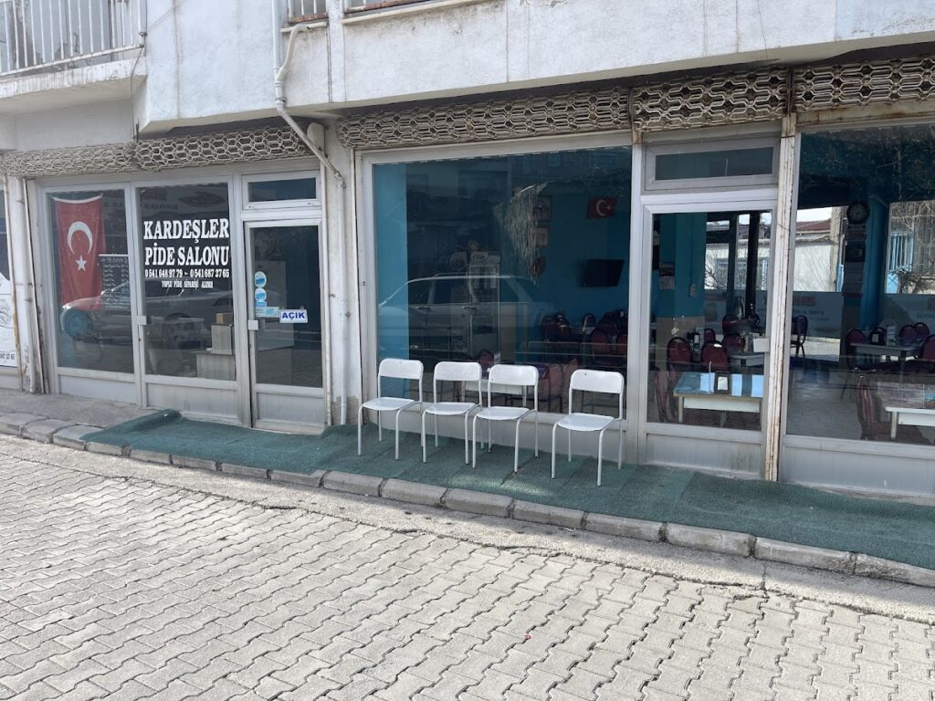 Kardeşler pide ve kebap salonu