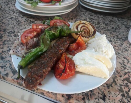 Altın Kebap ve Pide Salonu