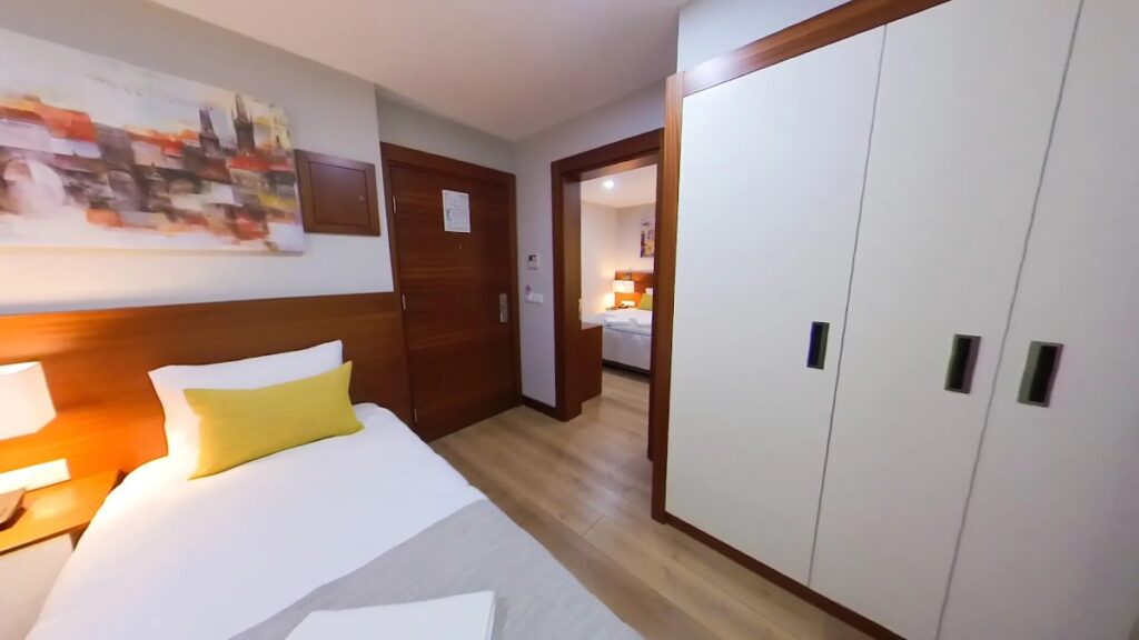 Ada Hotel