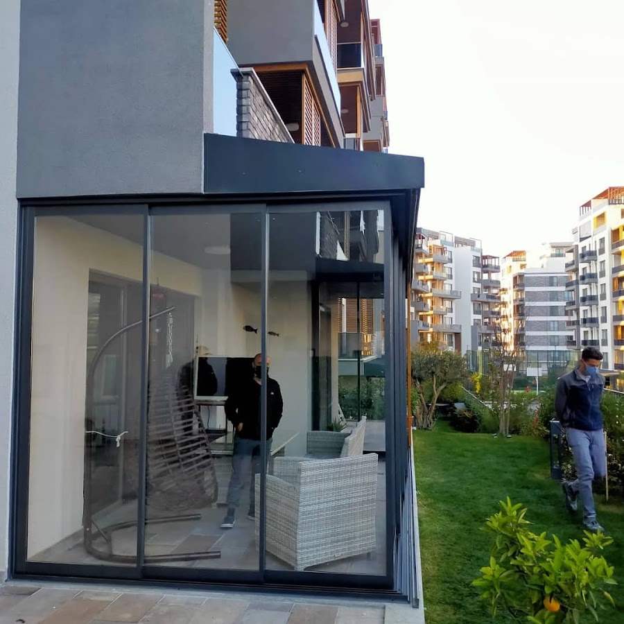 EFA YAPI Albert Genau Cam Balkon