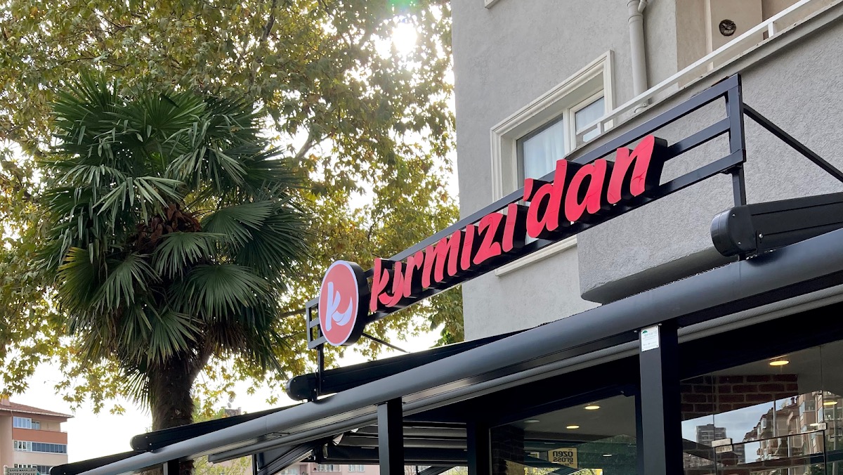 Kırmızı’dan