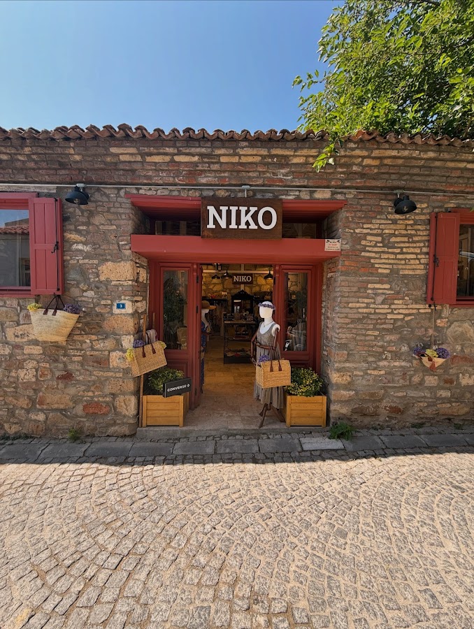 niko bozcaada