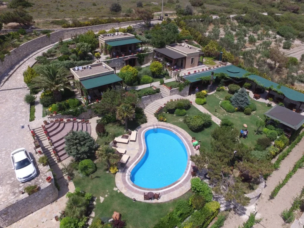 Ada Bacchus Otel