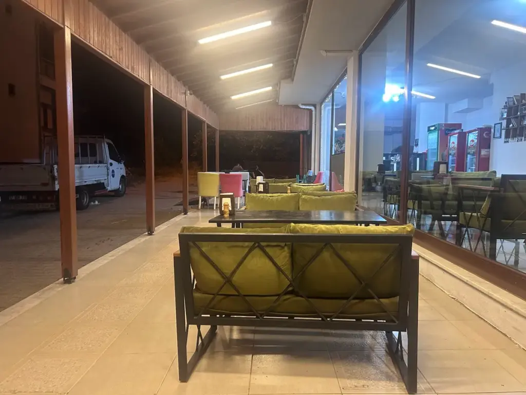 Ada Kokoreç Restaurant/Kaleköy Kokoreççisi