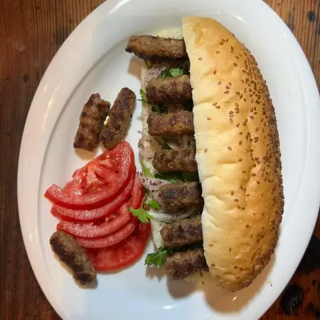 Ekmek Arası Köfte Menü