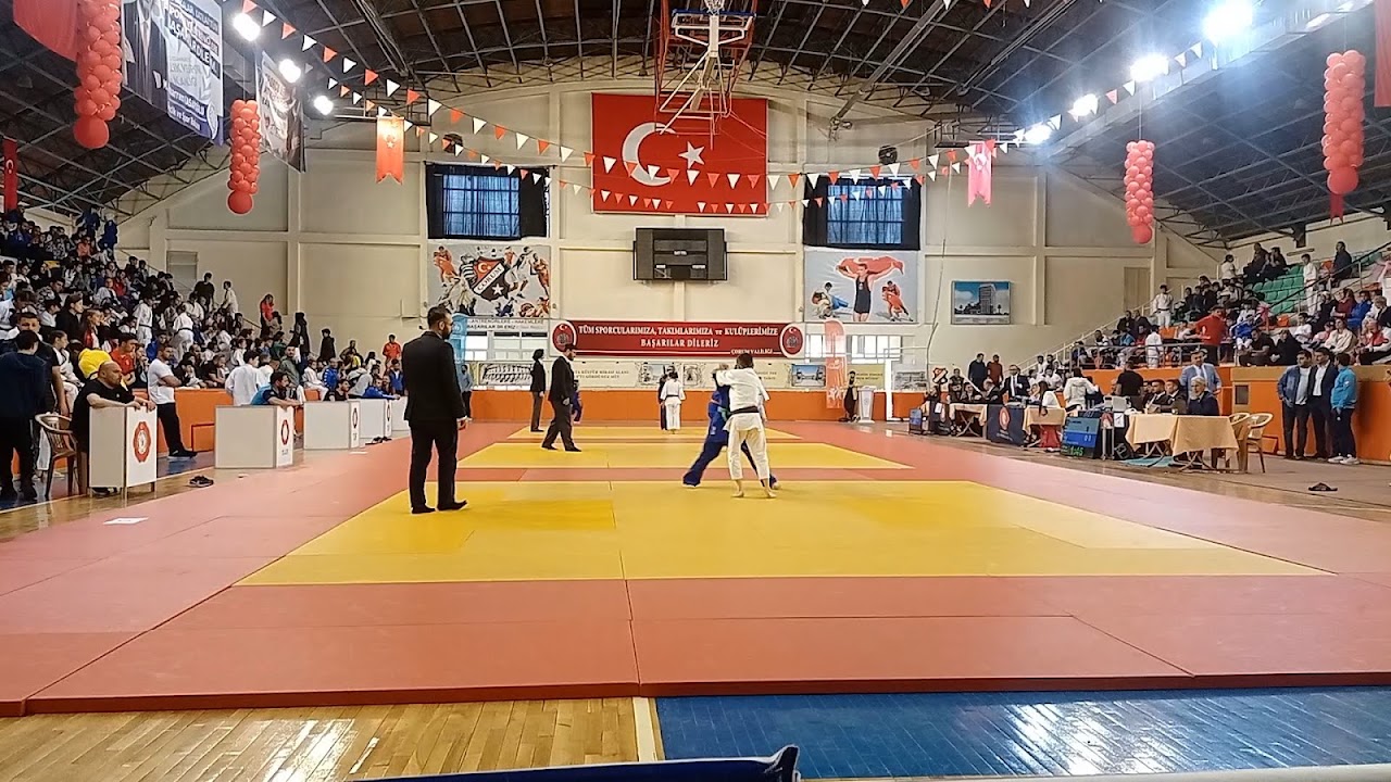 Ataturk Kapali Spor Salonu