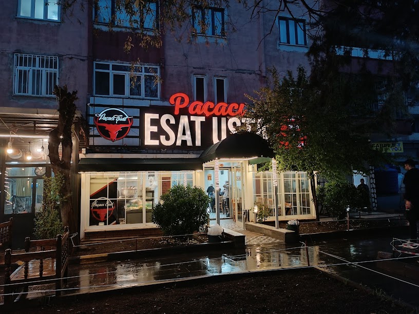 Paçacı Esat Usta