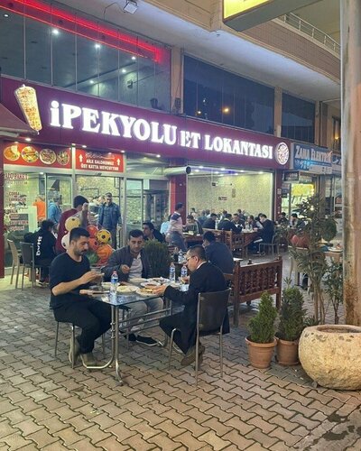 Ipekyolu Et Lokantası