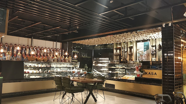 Zey Yoga Cafe