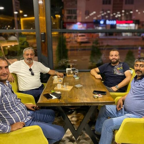 Lokka Cafe & Bistro