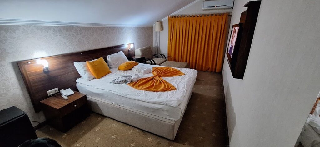 Adones Hotels