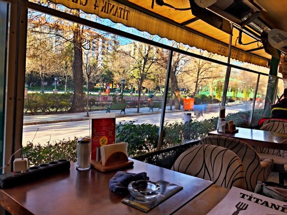 Titanik 4 Cafe