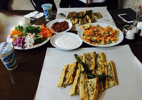 Konyalı Etliekmek Ve Tandır Kebabı