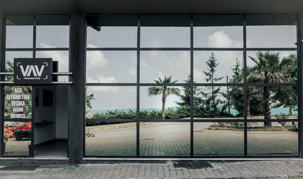 VΛV Art Home