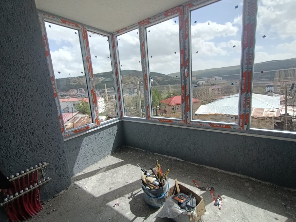 Kelkitpen-winsa-cambalkon