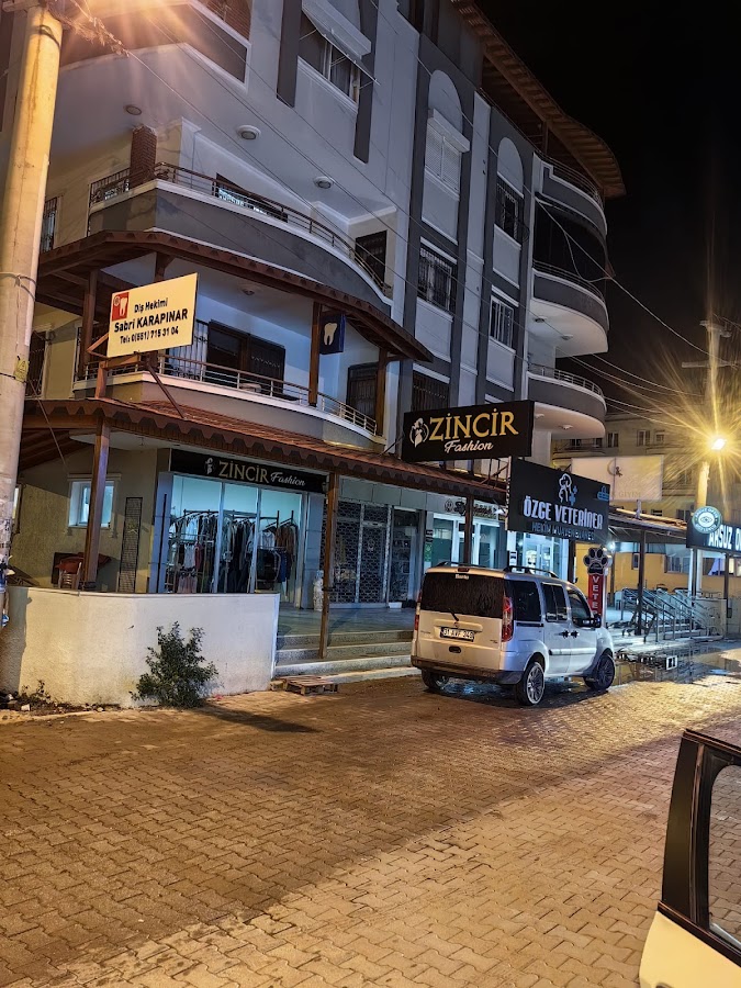 Diş Hekimi Sabri Karapınar