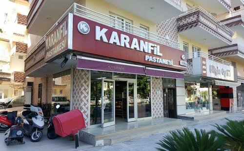 Karanfil Pastanesi