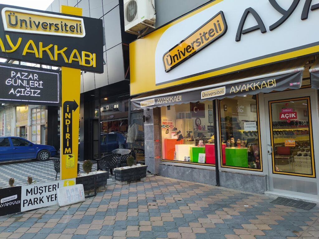 Üniversiteli Ayakkabı