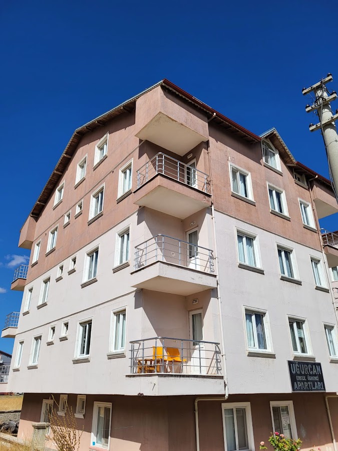 Uğurcan Apart