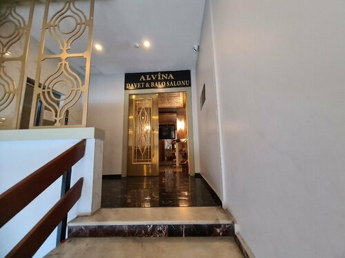 Alvina Davet Ve Balo Salonları, Terazidere