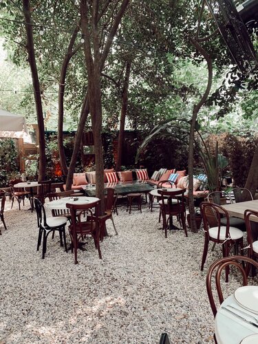 Emilys Garden, Pürtelaş Hasanefendi