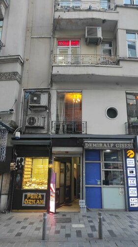 Pantoloncu Yaşar Sınağ