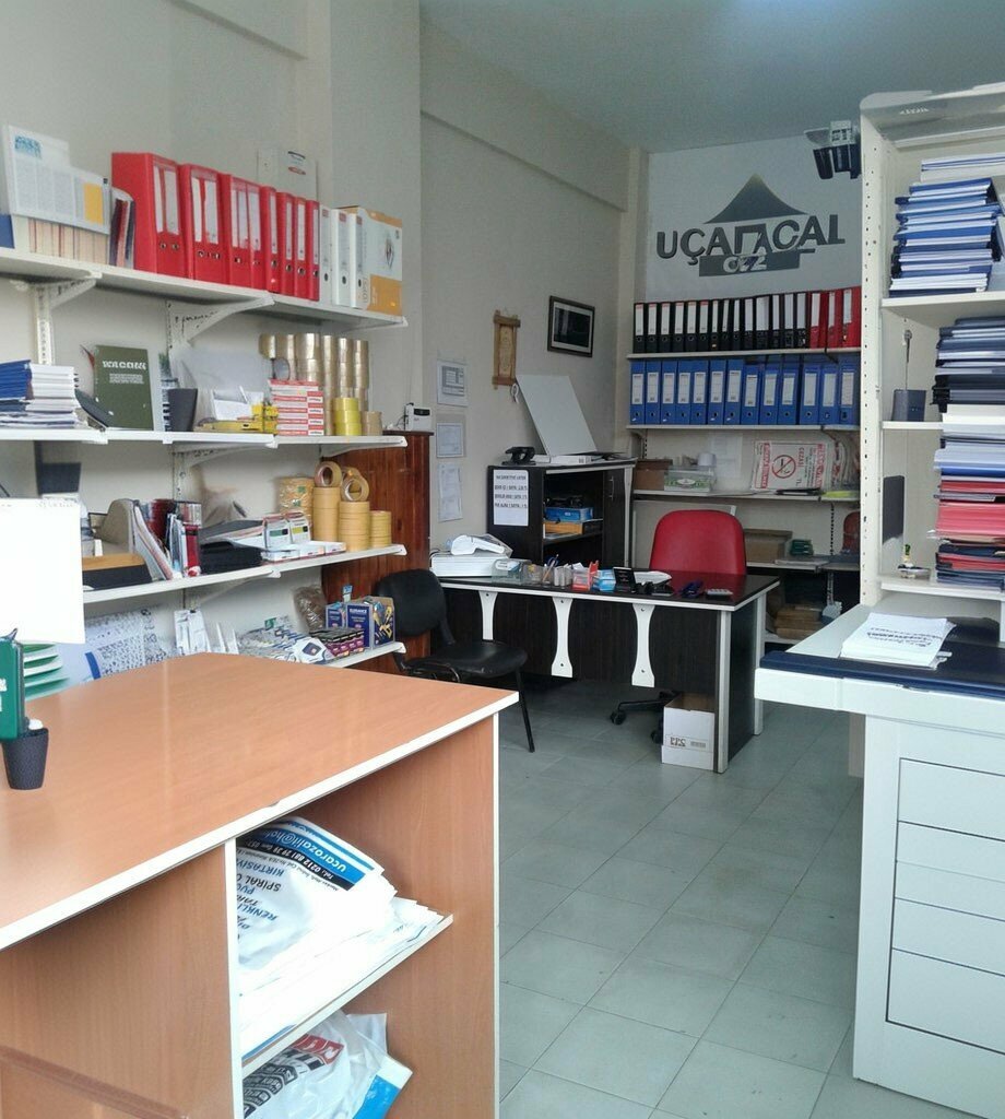 Uçar Ozalit