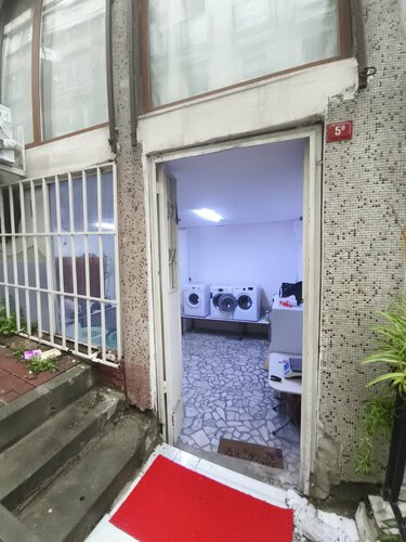 Demir Laundry service & Luggage storage