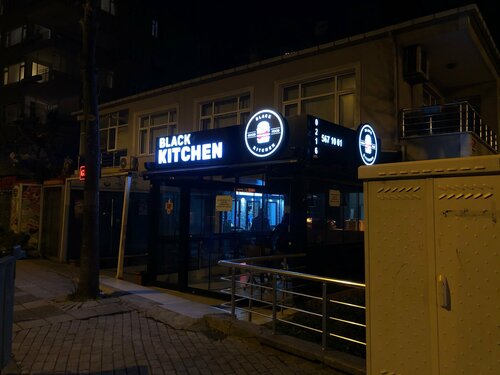 Black Kitchen, Merdivenköy
