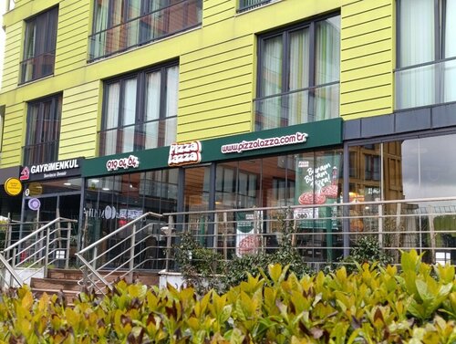 Pizzalazza Zekeriyaköy, Zekeriyeköy