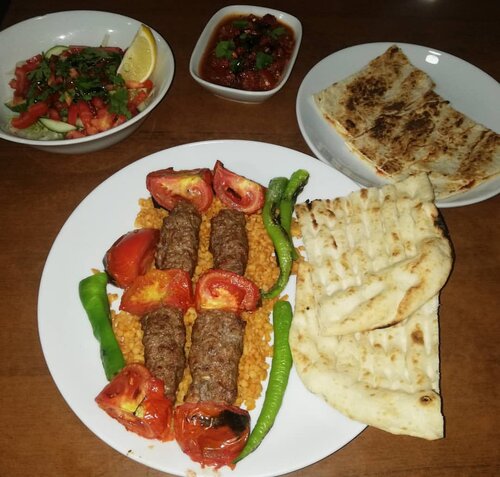 Ortaklar Kanat ve Dürüm Evi