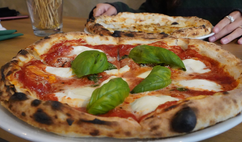 Azzurro Pizza Napoletana
