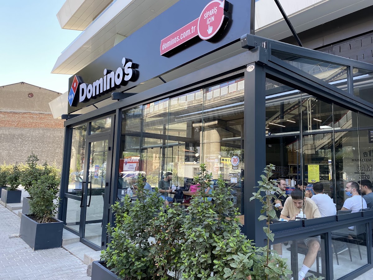 Domino’s Izmir Bornova Camdibi