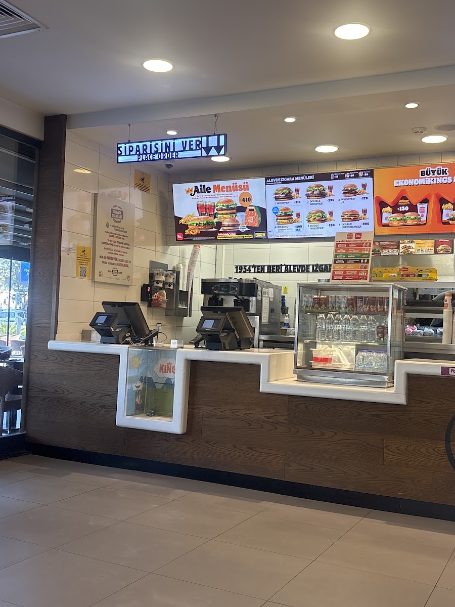 Burger King İzmir Buca Kuruçeşme Mah.