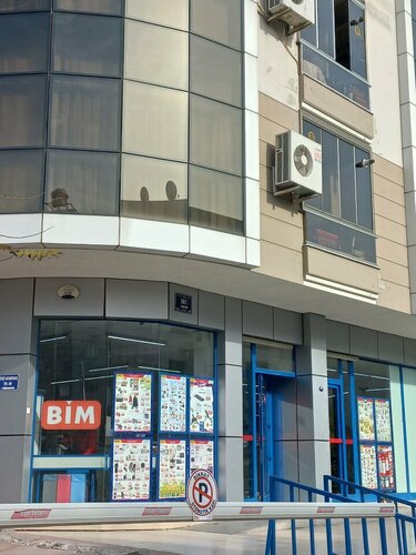 BİM Ahmet Piriştina Buca