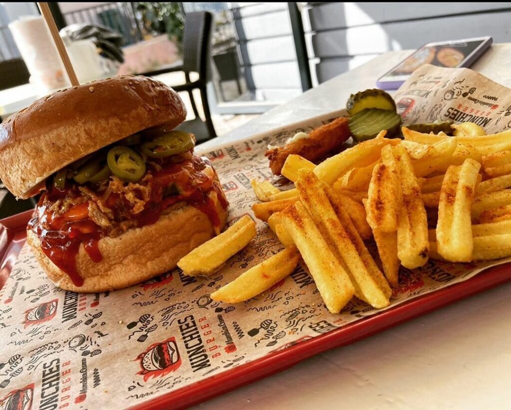 Munchies Burger Çeşme