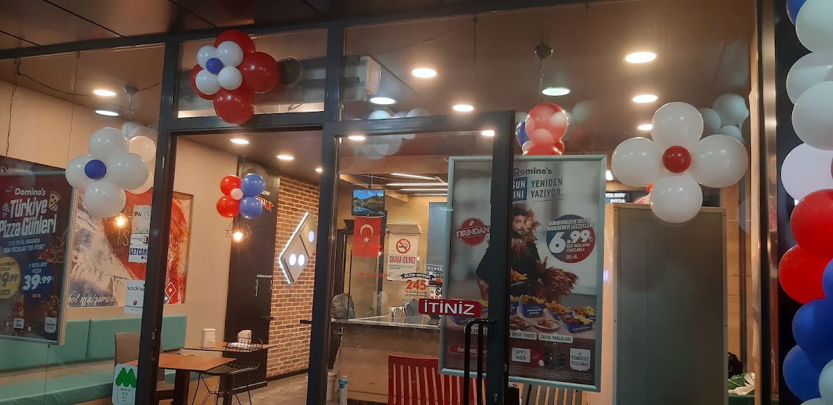 Domino’s Izmir Menderes