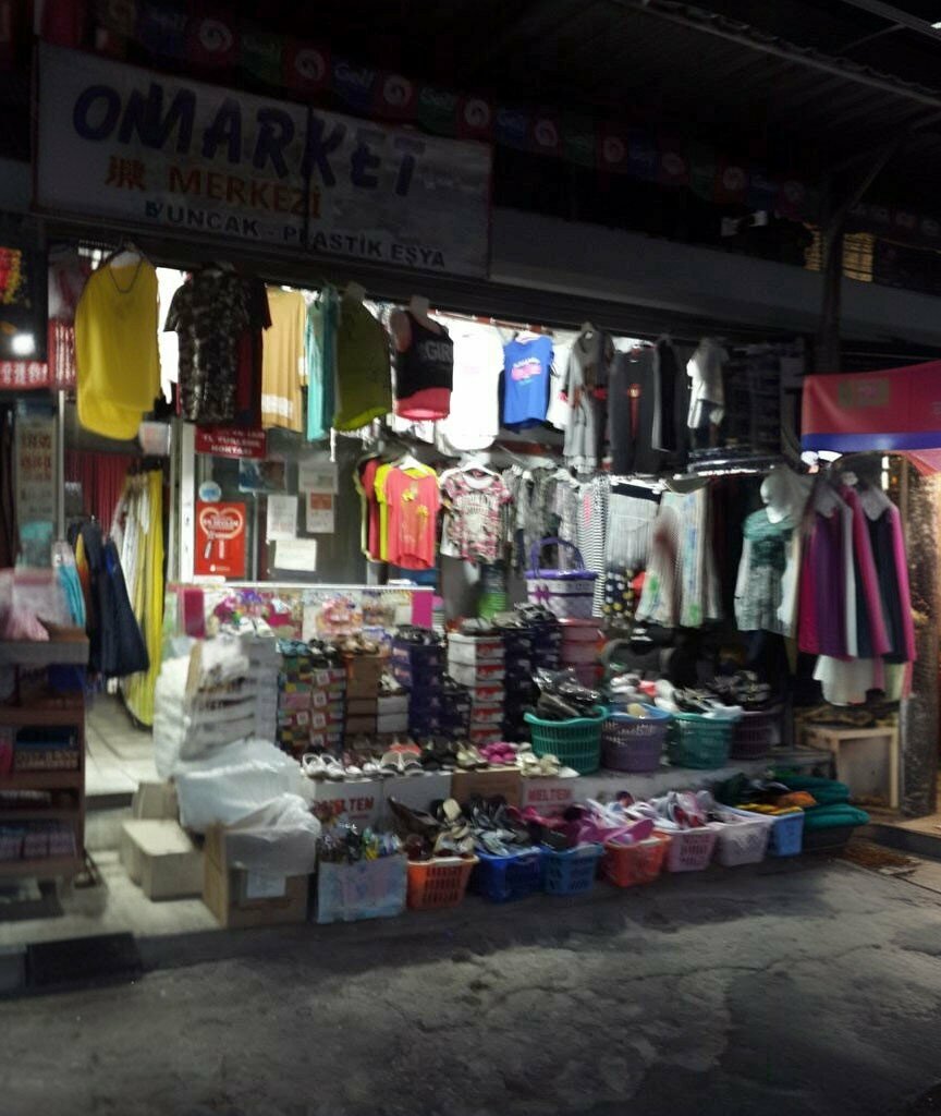 Levent Market