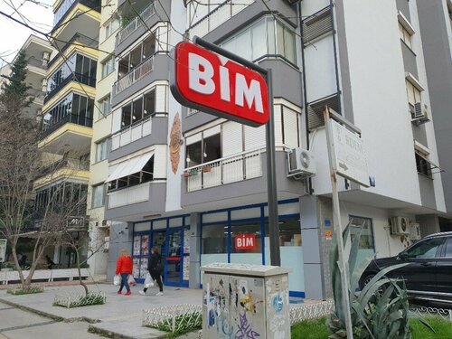 BİM Bahriye Üçok Karşıyaka