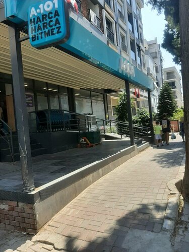 A101 Cevdet Bilsay Caddesi Karşıyaka
