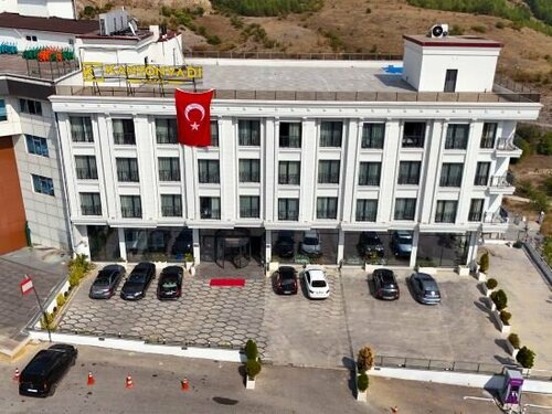 Kanyonvadi Hotel