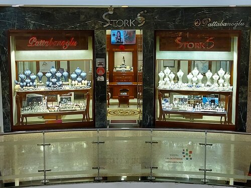 Storks Diamond