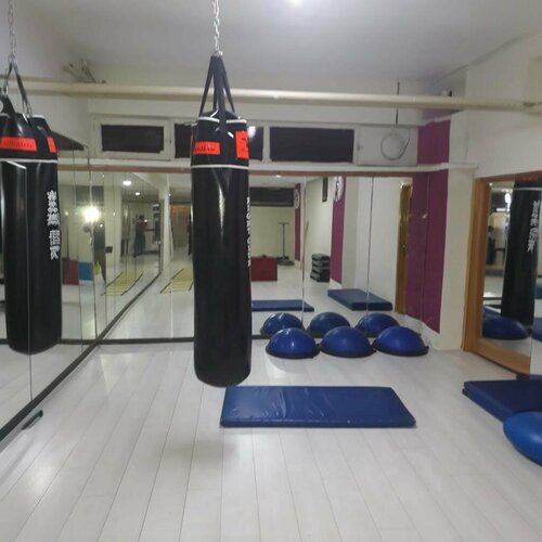 Bedri Ayzet Spor Salonu