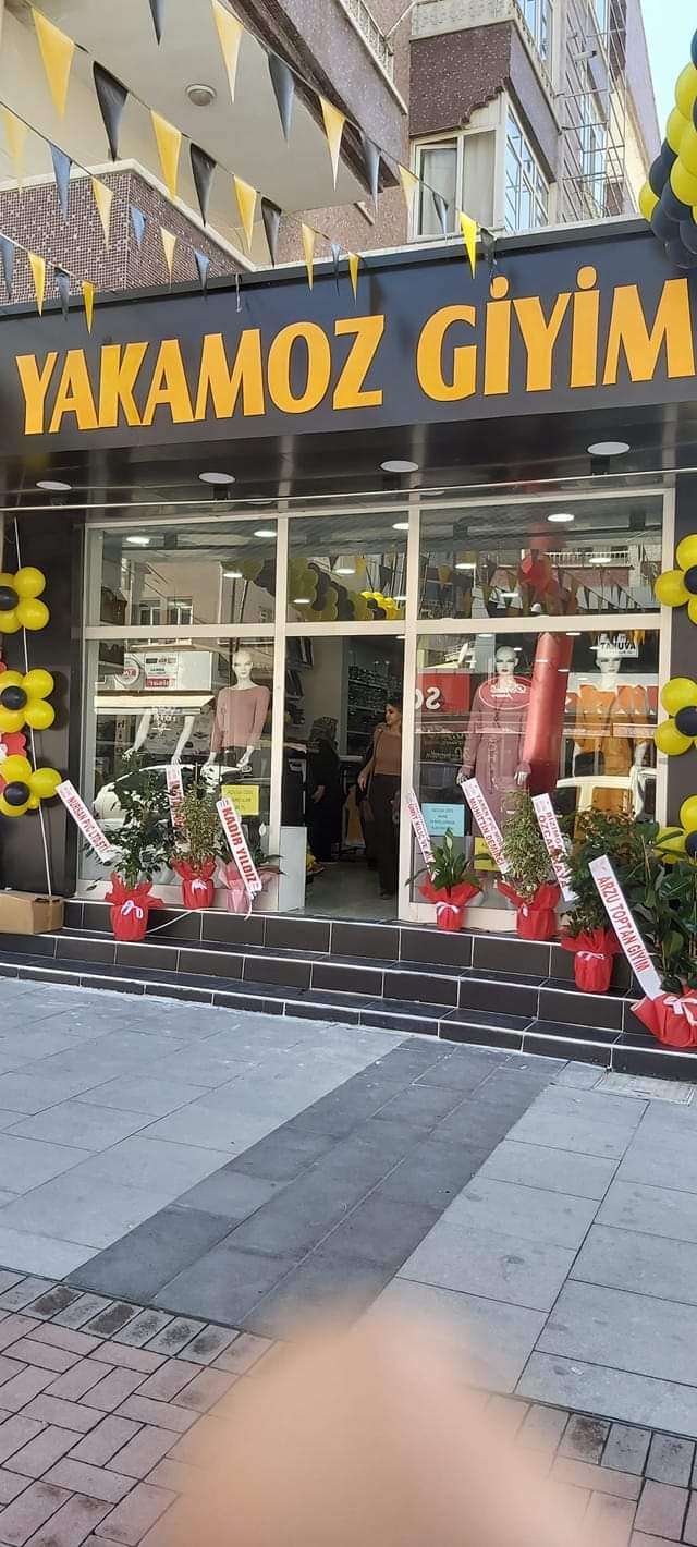 Yakamoz giyim