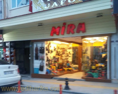 Mira Kundura